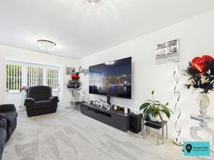 Living Room- click for photo gallery